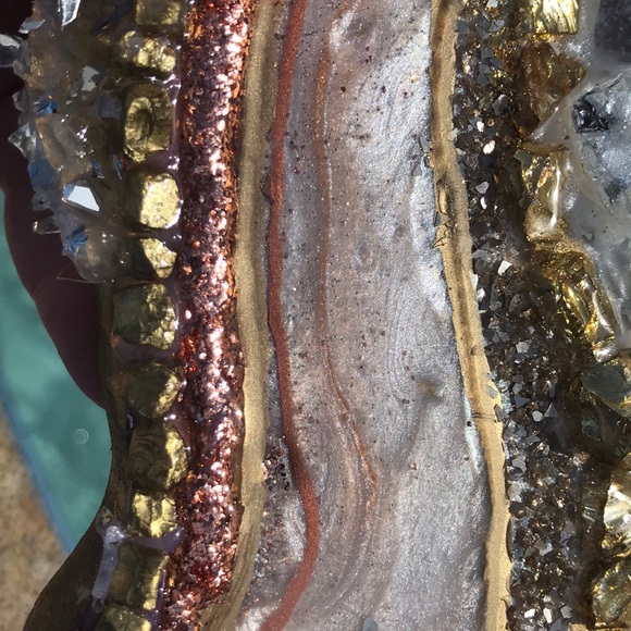 Gold and copper Resin geode - Picture 4 of 8